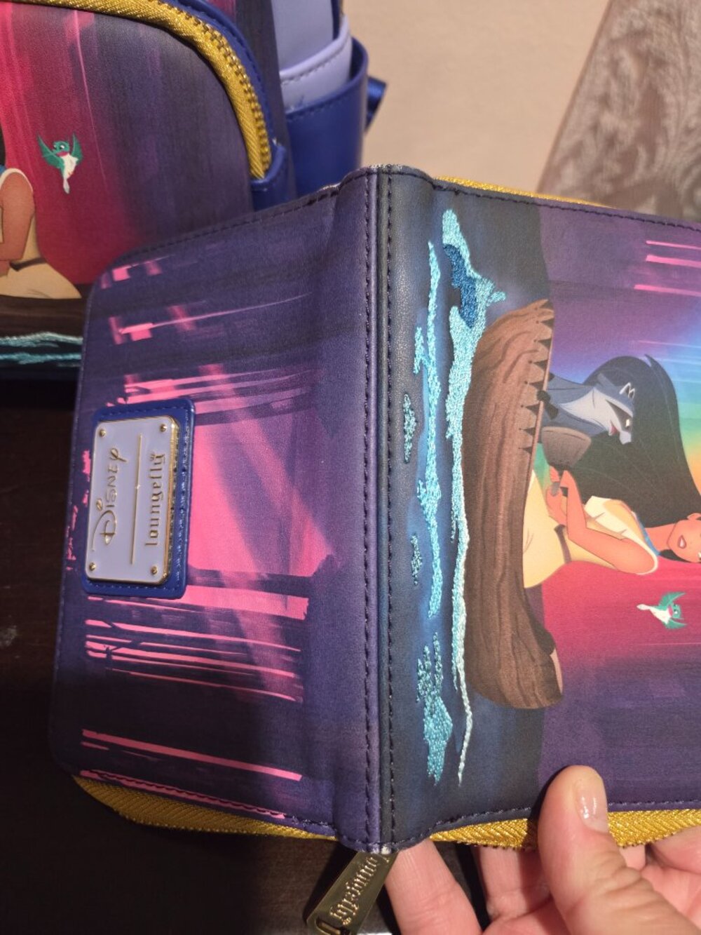 Pocahontas loungefly backpack and wallet - Picture 6 of 16